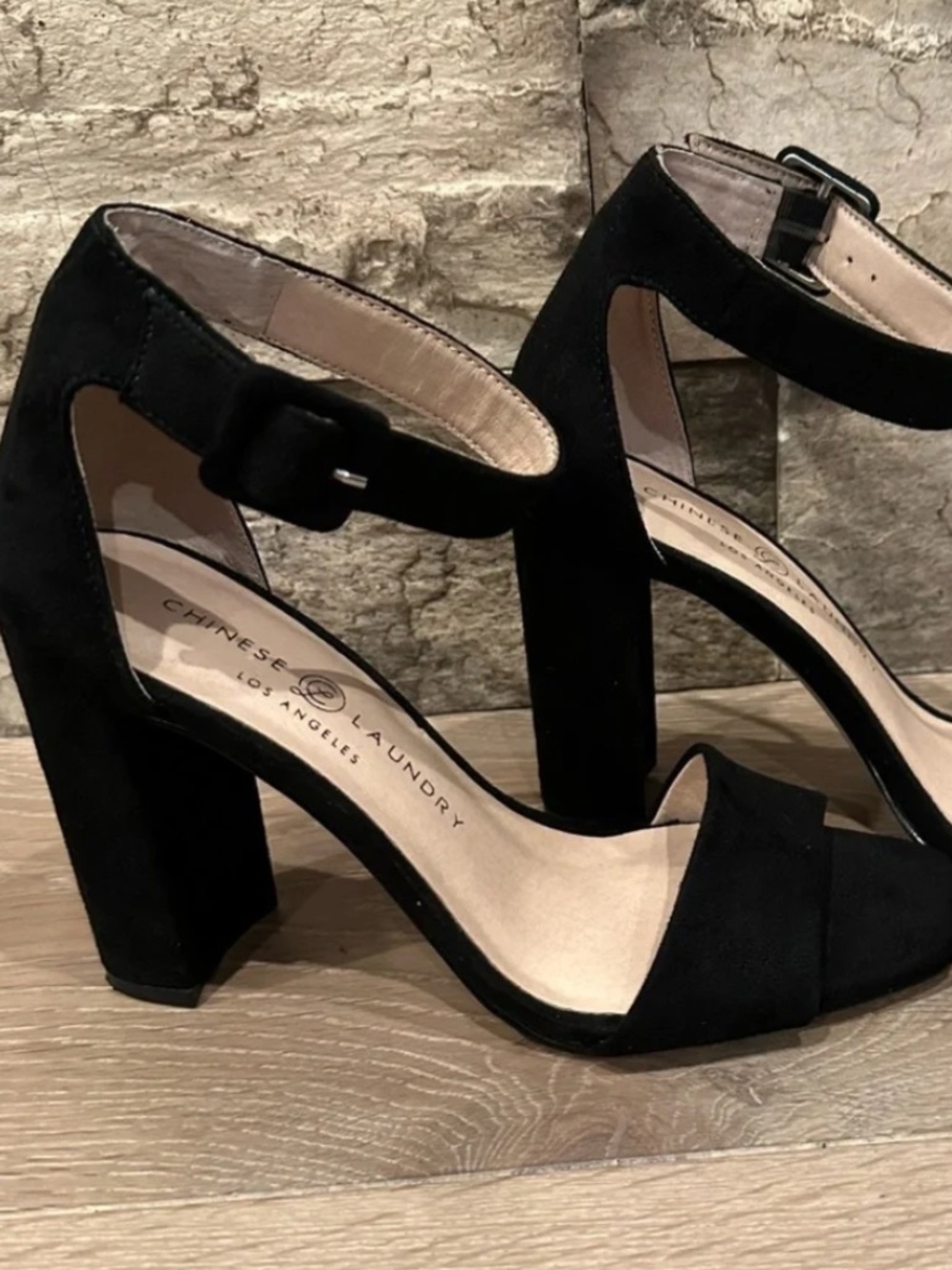 Chinese laundry suede sandals size 7